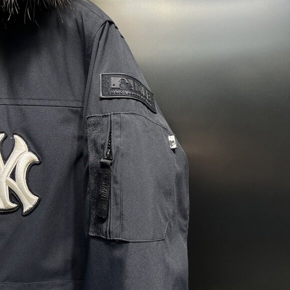 MLB Black Down Jacket - Picture 4 of 9